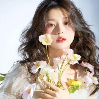 芒果和红色轮椅